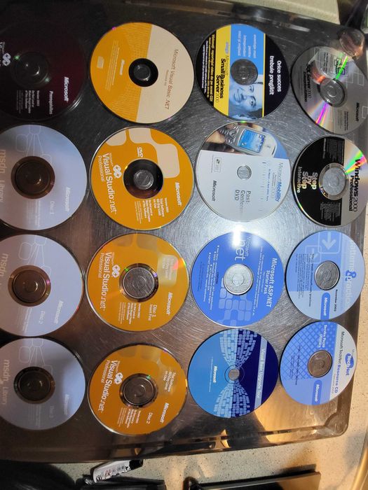 Microsoft colectie cd-uri a anilor 2000 56buc