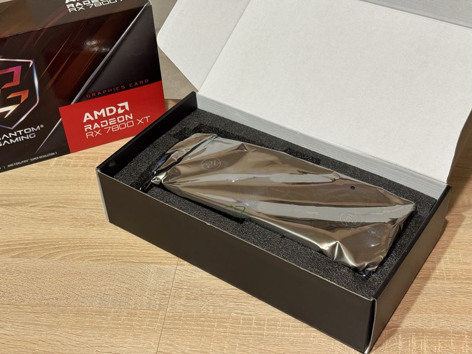 Видео карта Asrock RX 7800 XT 16gb Phantom Gaming