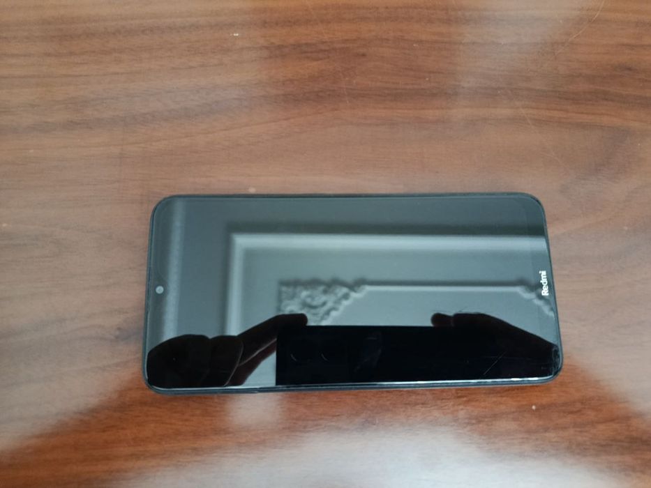 Redmi 8 sotaman narxi 650000 o'zim ishlatganman