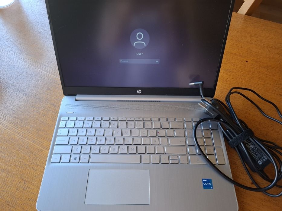 HP laptop 15s-fq2xxx