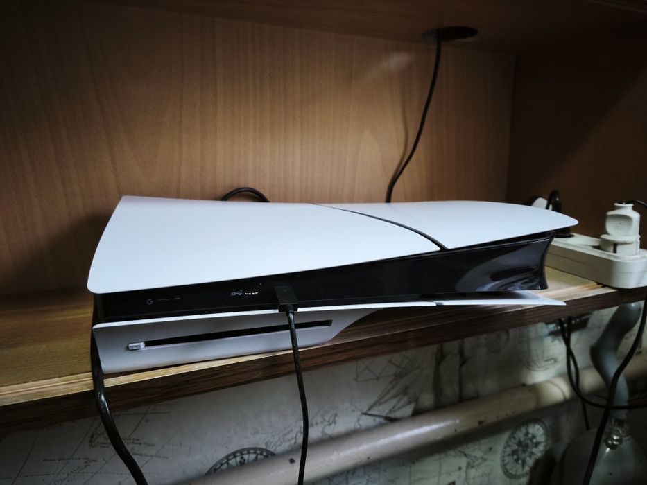 PlayStation 5 slim 1 тб  +  подписка экстра ps5