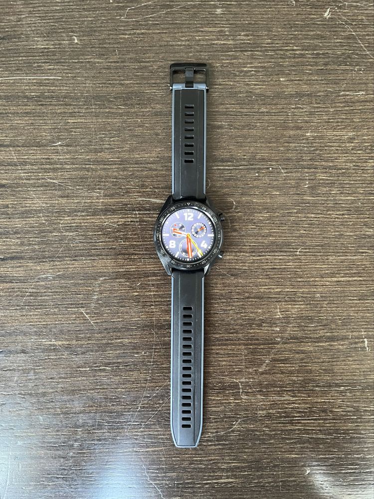Часовник Huawei Watch GT