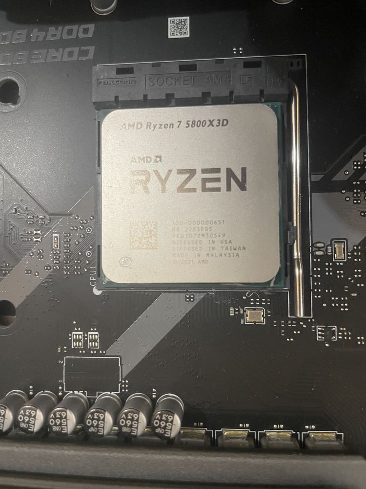 MSI B550 Tomahawk с Ryzen 5800x3d и рам+ захранване