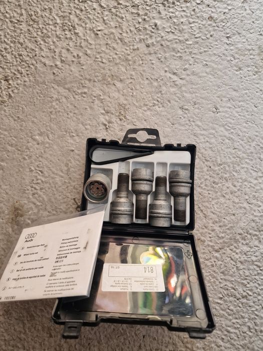 Секретни Болтове за Audi