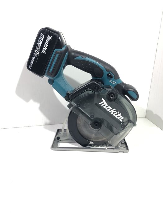 Circular pentru metal Makita DCS 552