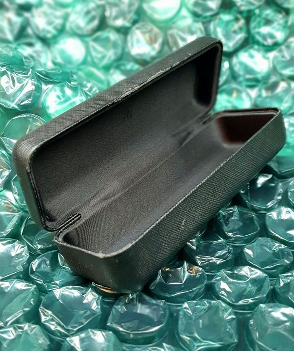 Toc, etui ochelari PERSOL si Ic! Berlin