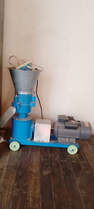 Granulyator sotiladi