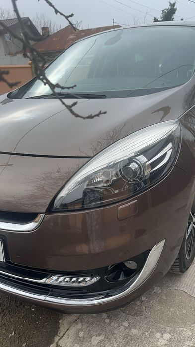 Renault Scenic 2012
