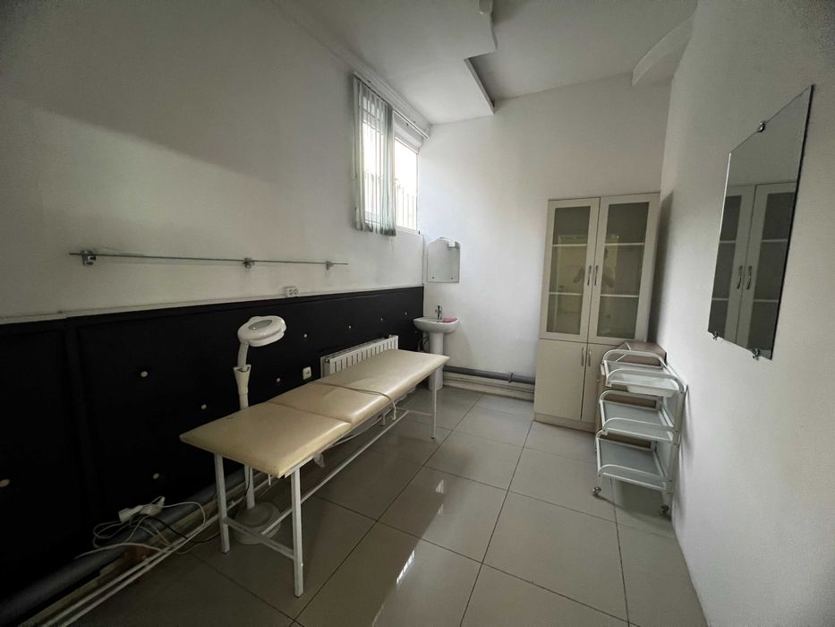 200 м² на первой линии — место, где ваш бизнес будет на виду! (55)