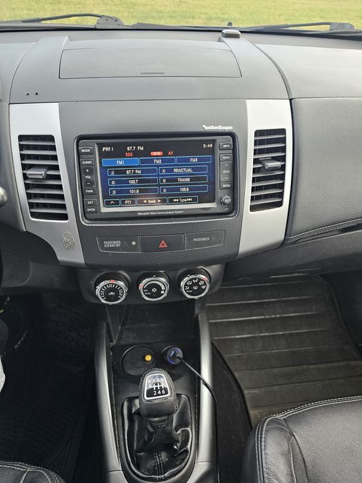 Mitsubishi outlander