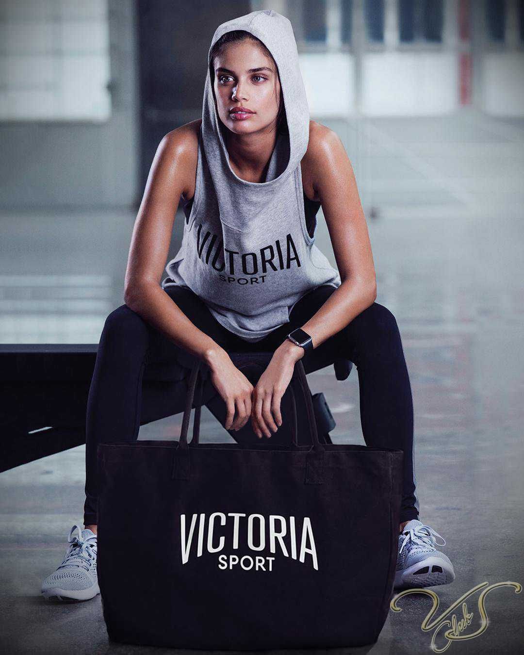 Geanta VICTORIA’S SECRET 100% Originala Textil Sport Sala Neagra XL