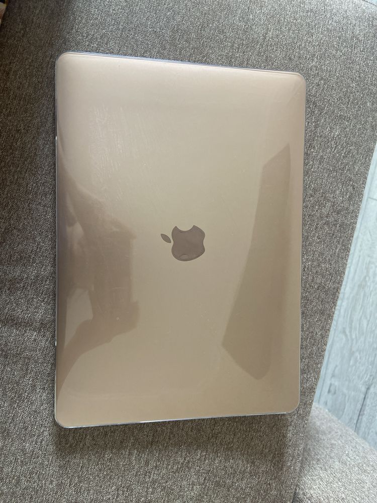 MacBook Air 8GB um 256Gb SSD  срочна продоется