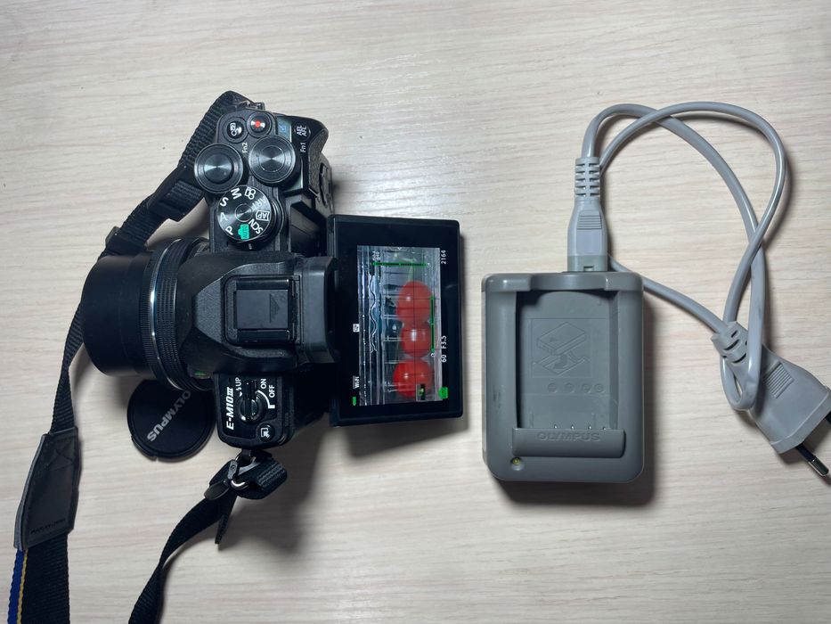 Olympus OM-D E-M10 Mark III