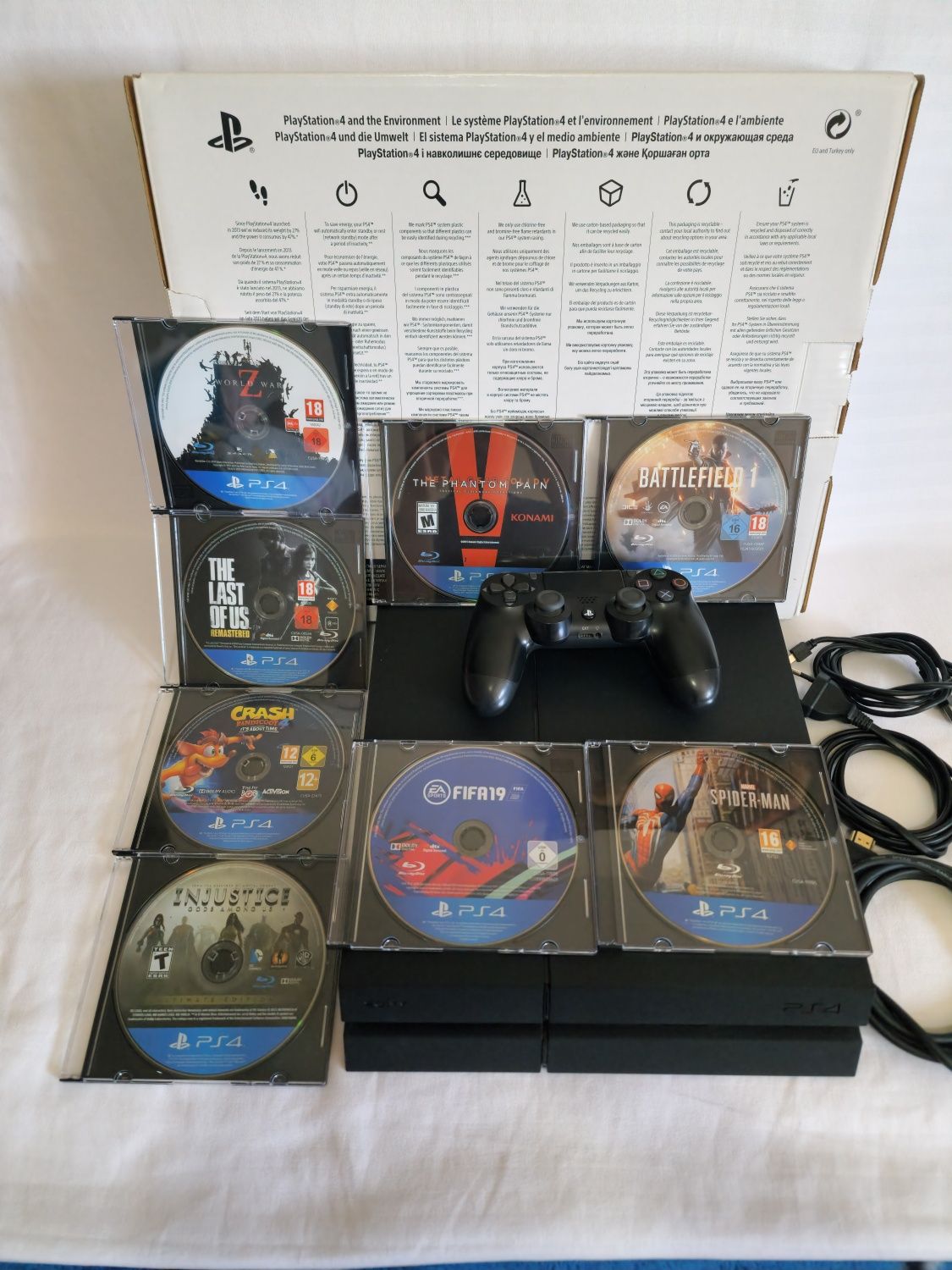 Ps4 Playstation + un controller + 18 jocuri, trimit prin curier