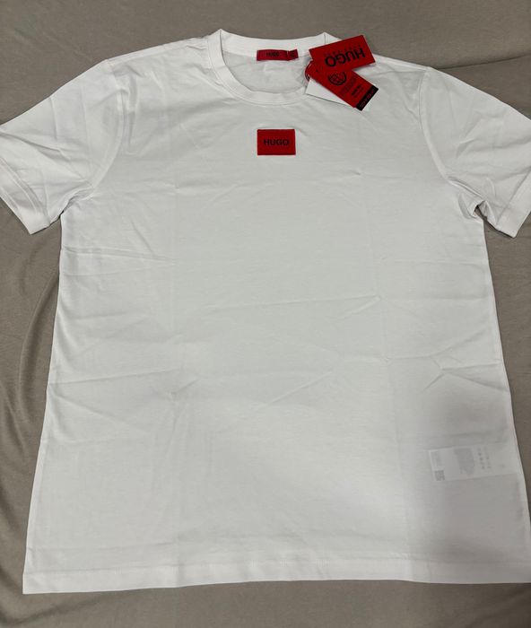 Оригинална нова мъжка тениска HUGO BOSS без етикет