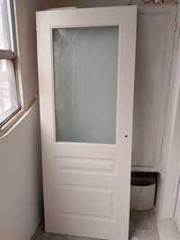 Продам кухонную дверь (можно в спальню или в зал), 80×200 см.
