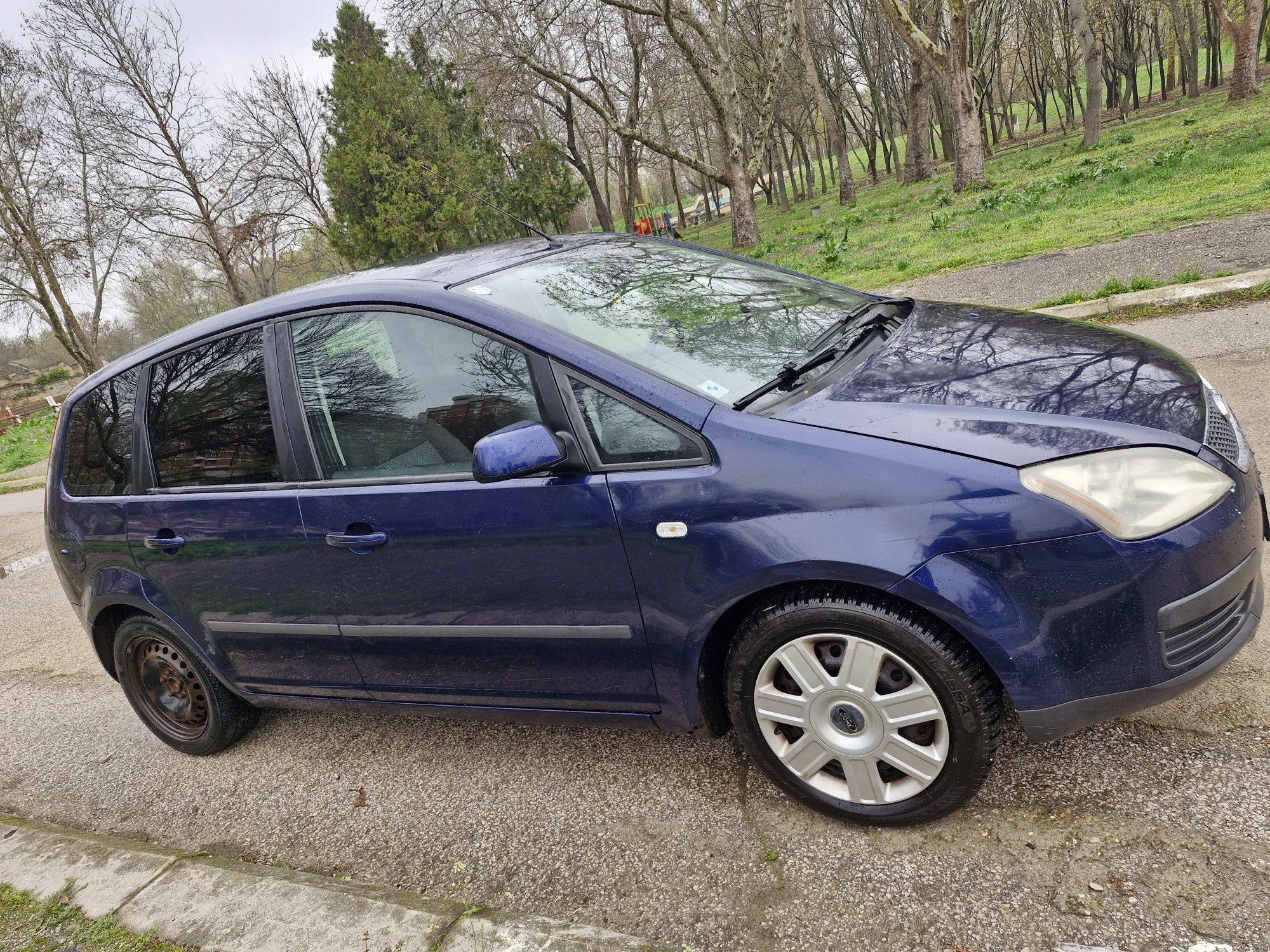 Продавам Ford C Max