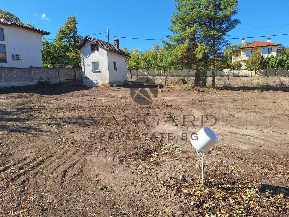 Продава се Къща в с. Белащица, Област Пловдив - 200 кв.м за 915 €/кв.м - Снимка #2