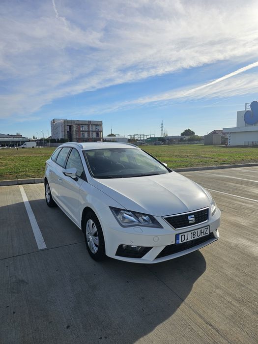 Închirieri Auto / Renault A Car Craiova