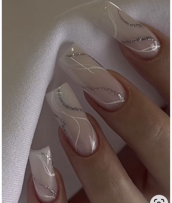 Наращивания ногтей