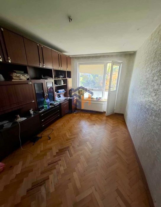 Тристаен апартамент в Дианабад до 105-то СУ