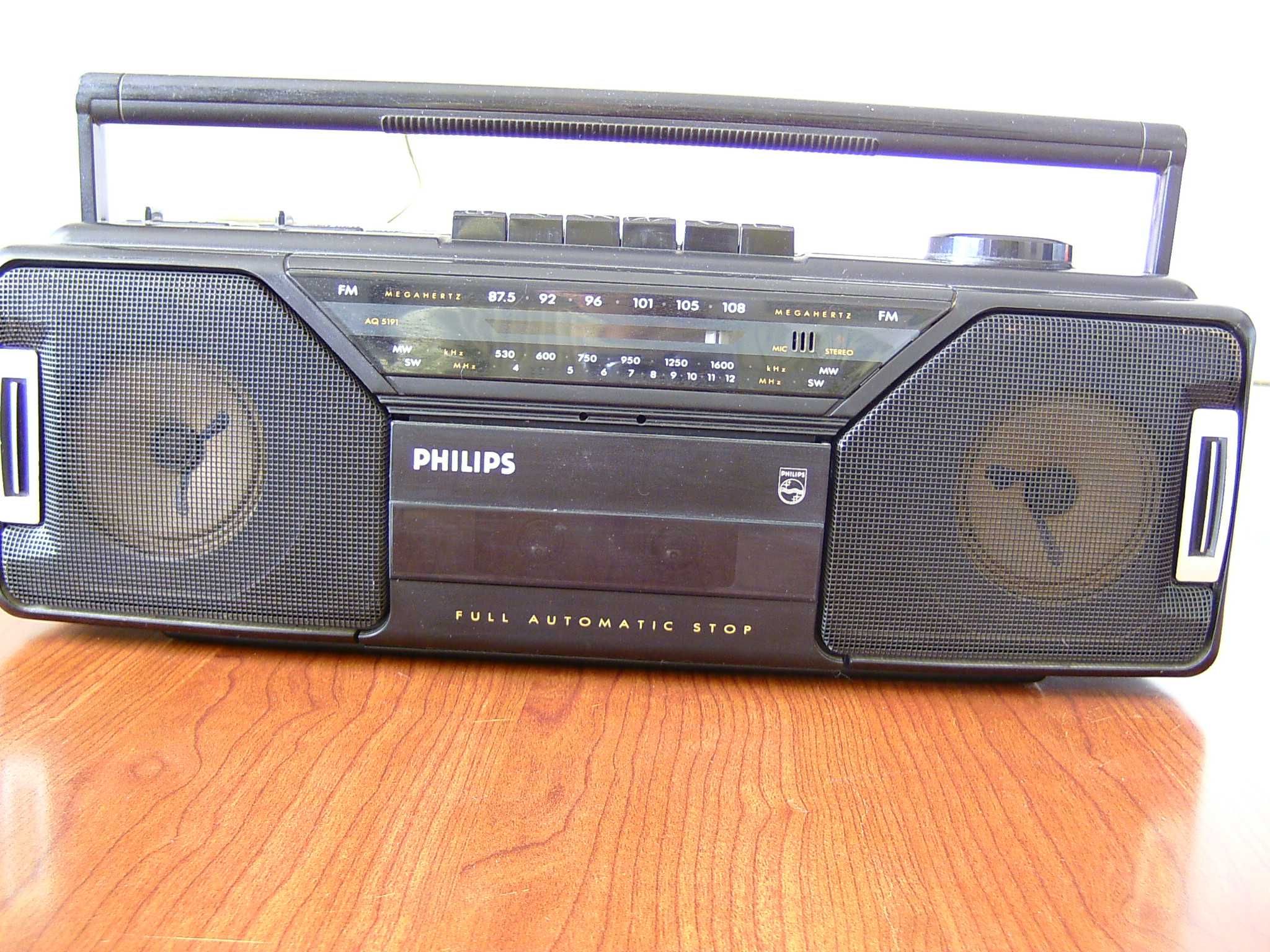 Радиокасетофон "PHILIPS"