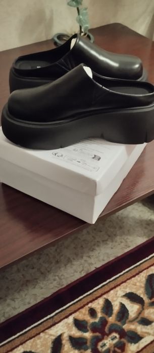 Продаю шлепки мюли