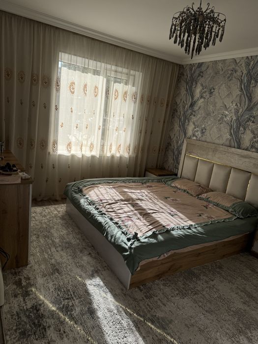 Продаётся 3 комнатная квартира напротив  тотус лаваш мархабо,кирпич