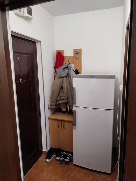 Se închiriază garsoniera cu bucătărie separată în marasti