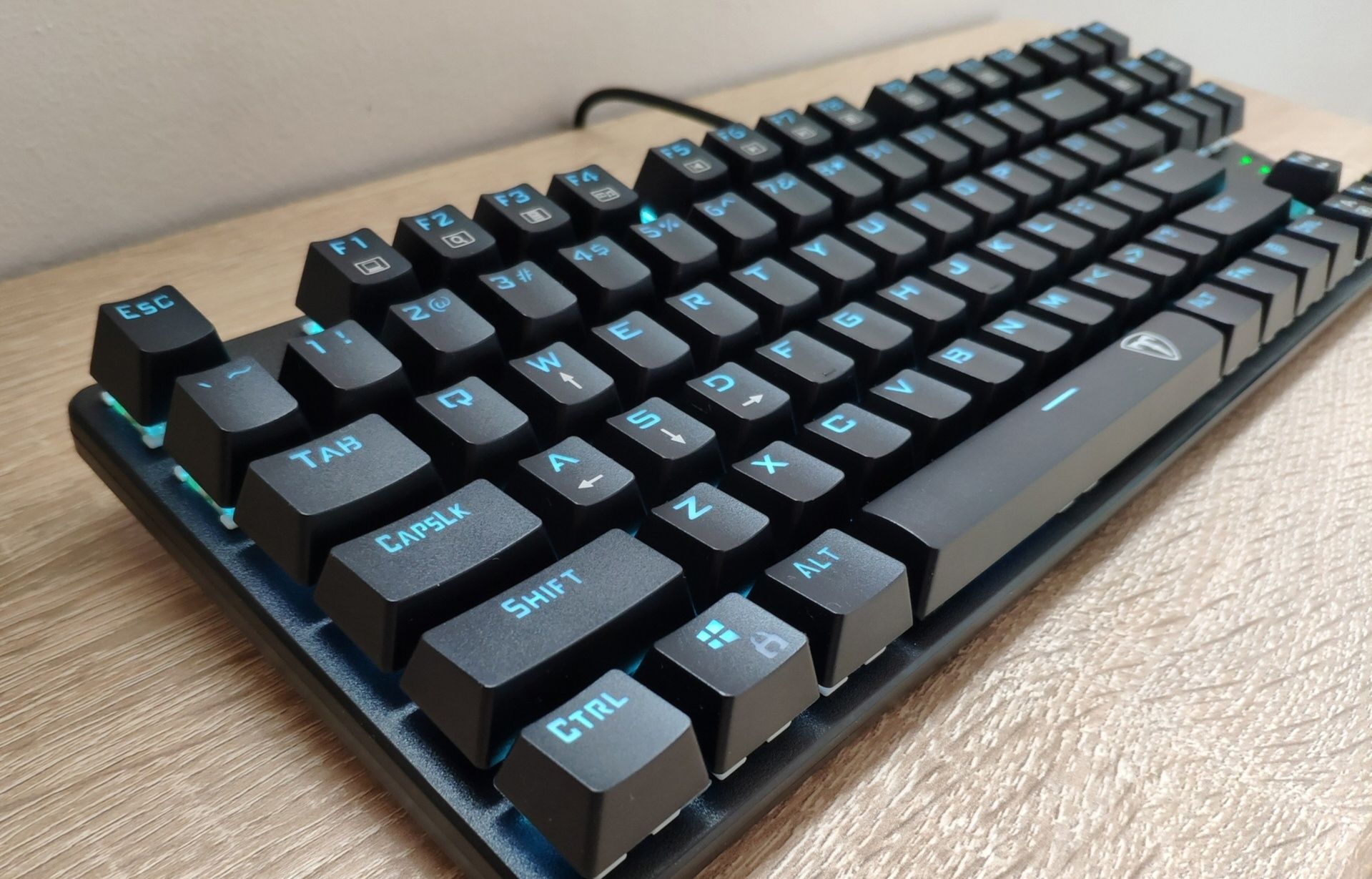 Tastatura mecanica Blue Switch 75%