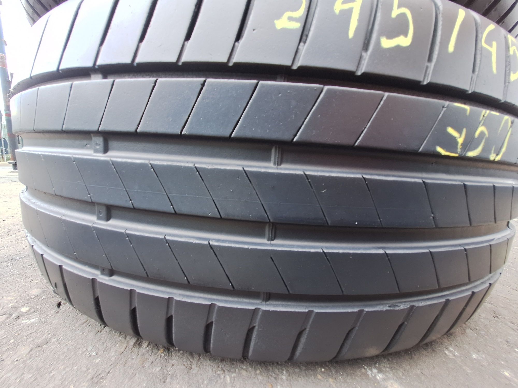 2 anvelope vara 245/45r19 Bridgestone dot 2023 Montaj Gratuit
