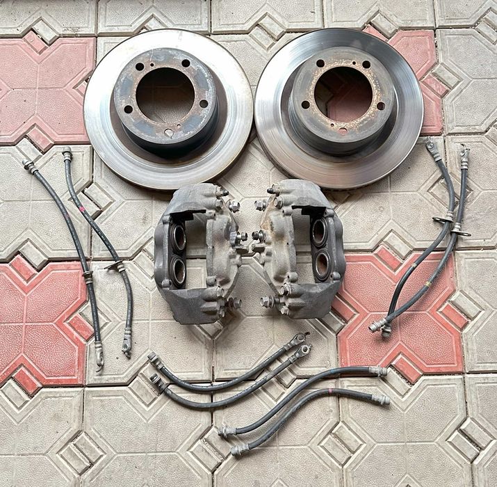 Тормозные диски суппорта Toyota Land Cruiser 200 (оригинал)