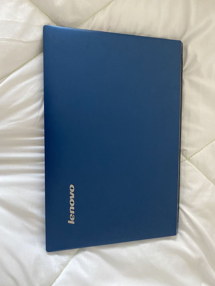 Laptop Lenovo 80NJ