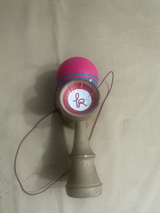 Kendama Europe Roz