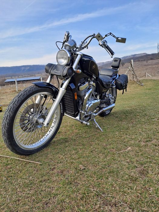 Suzuki vs intuder 750