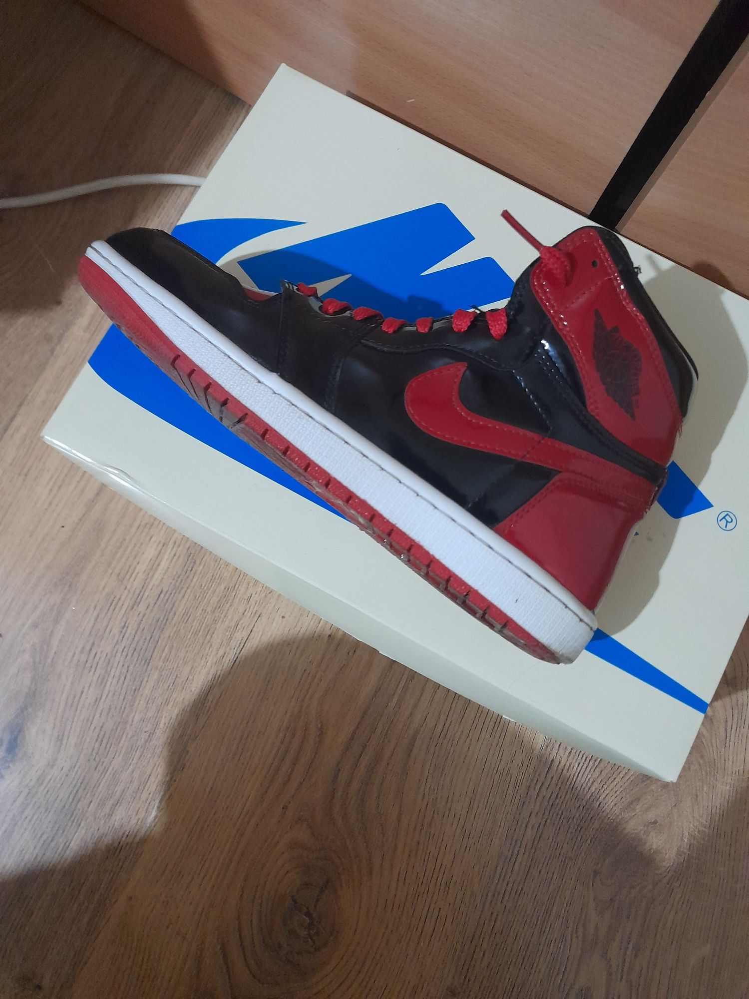 Jordan 1 patent brad