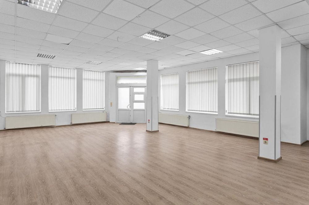 Vilă de vinzare , in Arad , ultracentral , in apropiere de Teatru .