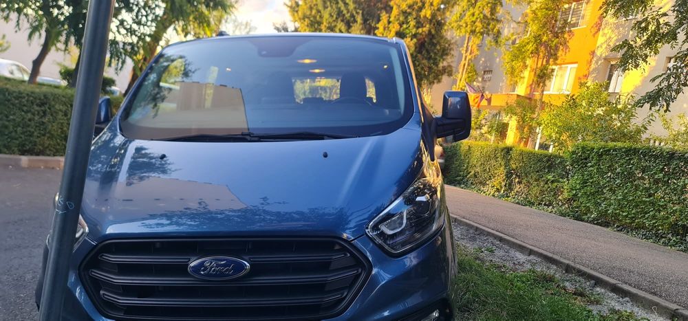 Închiriez microbuz Ford Transit 8+1 de la 300 lei/zi
