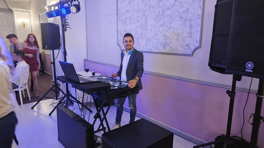 Gelato,donuts & lemonade bar, tort de shoturi si dj