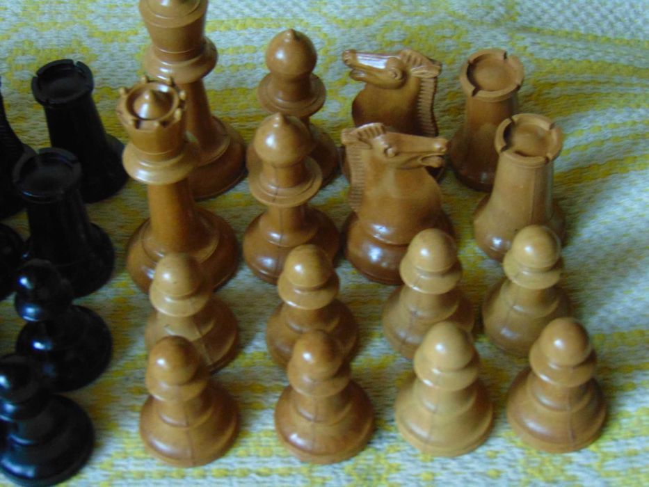 Бакелитови фигури за шах