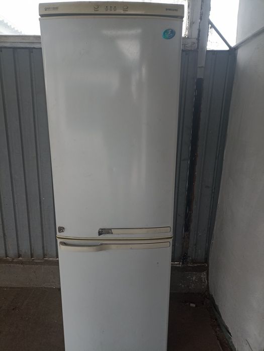 Холодильник  состаянение отлично