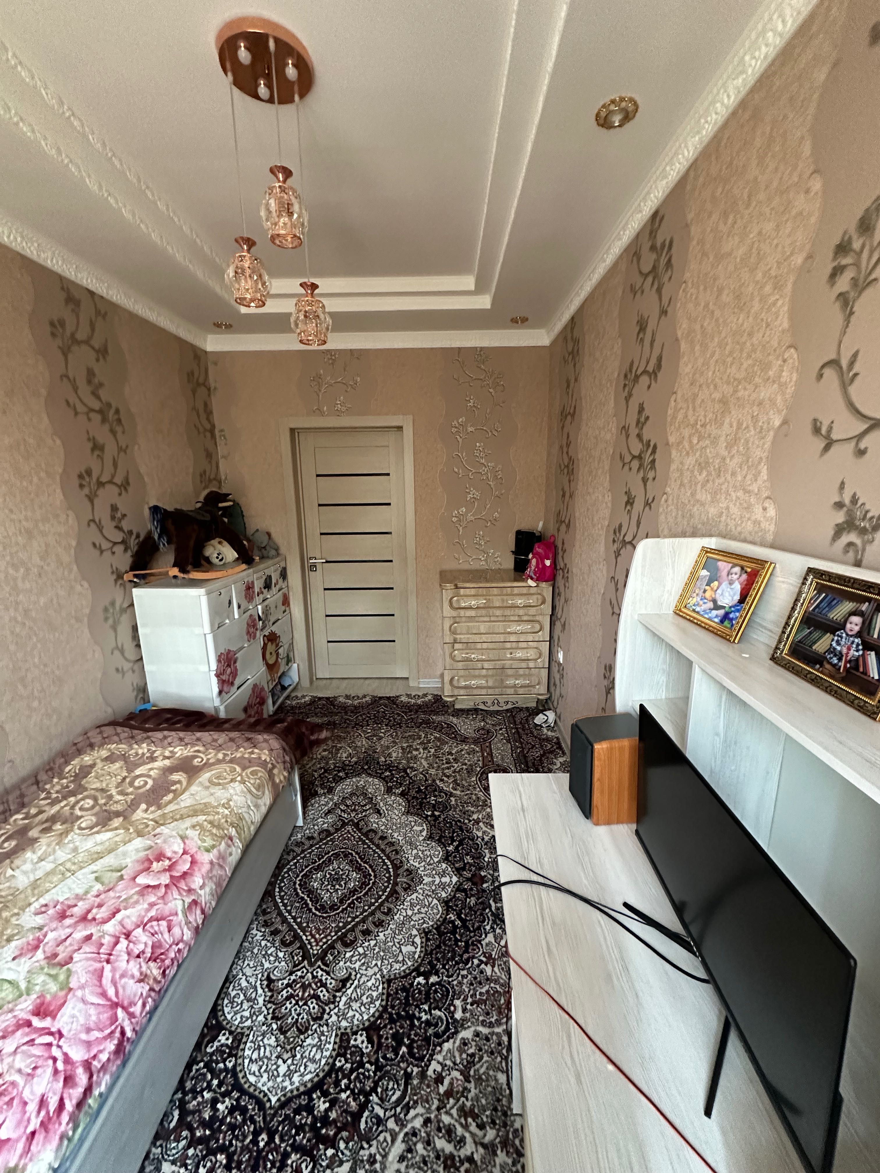 Продается 3х комнатная квартира 4 этаж район Гагарина 51 школа