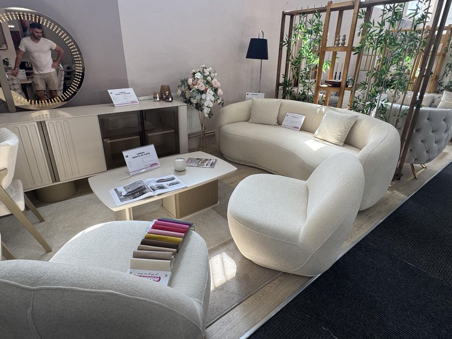 Set canapea cu 2 fotolii