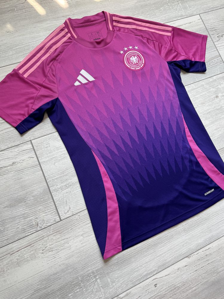 Мъжко! Чисто нова оригинална тениска Germany ADIDASPERFORMANCE’24 away