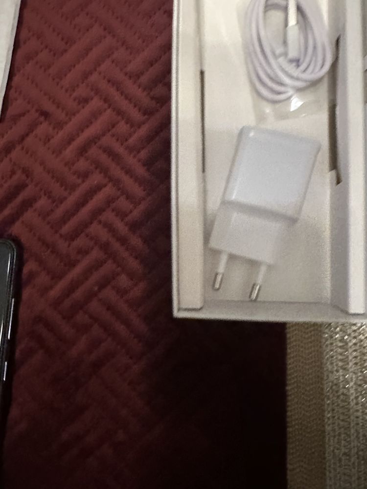 telefoane samsung si redmi
