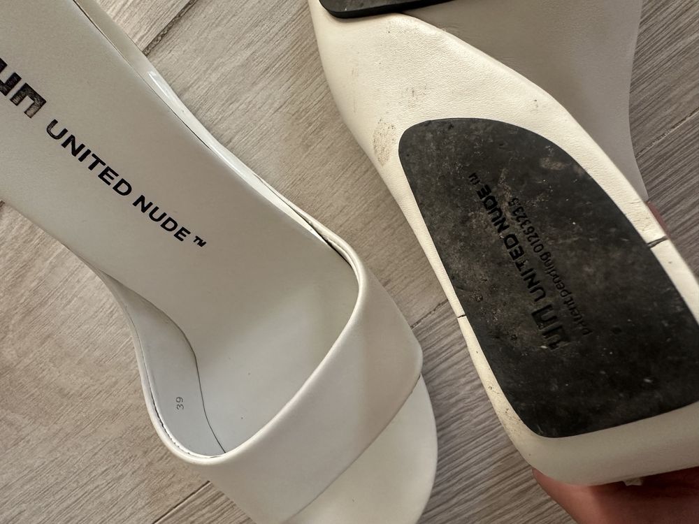 United Nude  saboti foarte frumosi