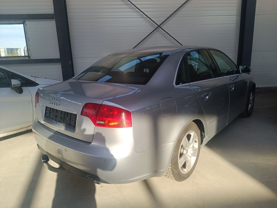 Dezmembram Audi A4 B7, an 2007, motor 2.0 tdi BRD