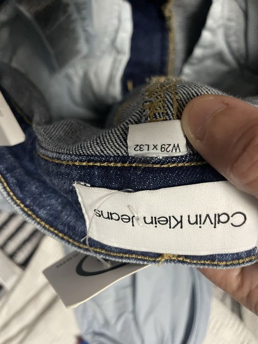 Blugi Calvin Klein noi cu eticheta