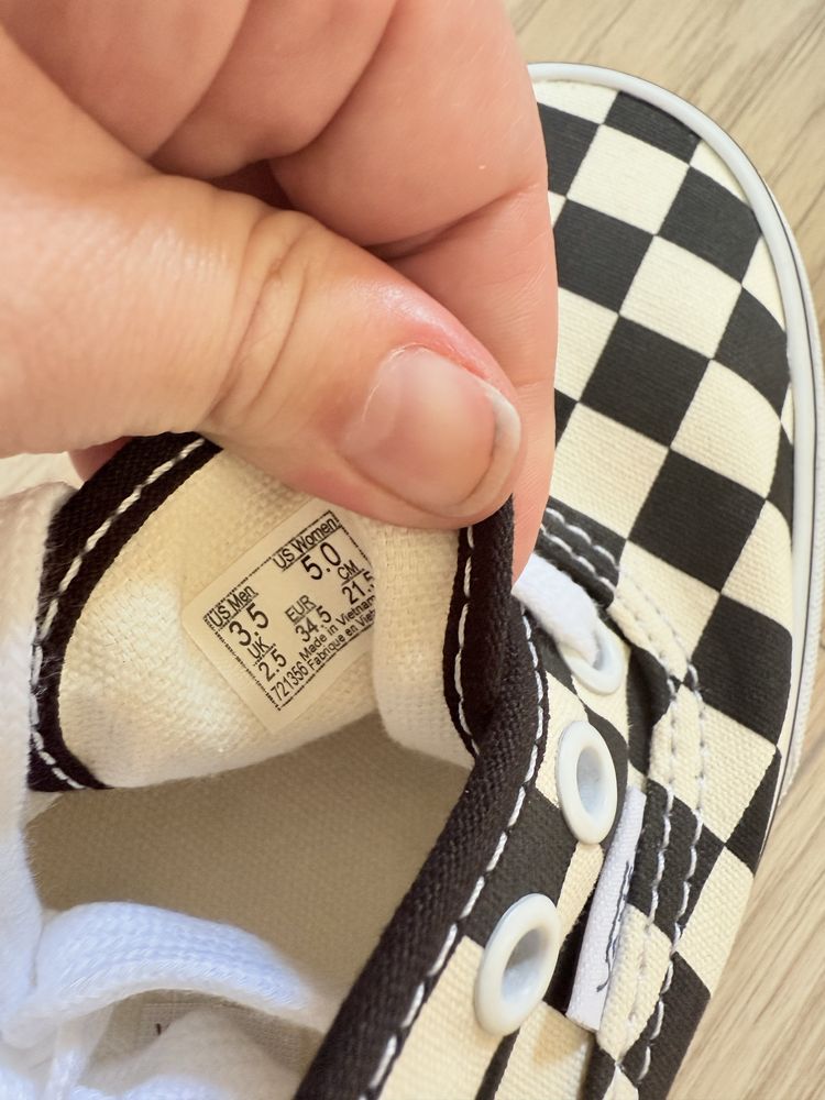 adidasi Vans 34,5 noi