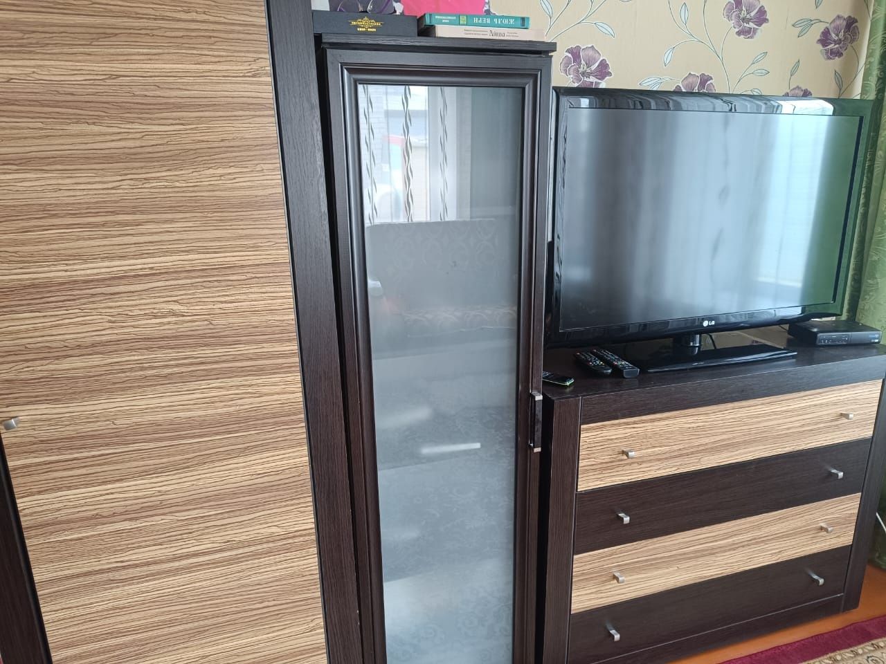 Продам шкаф в отличном состоянии срочно